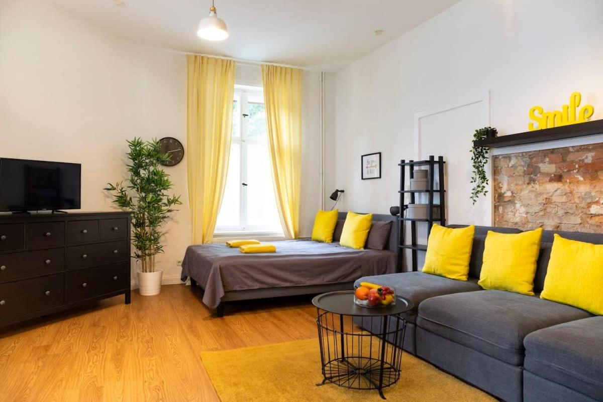 Shabby Chic Plus Self Checkin And Free Street Parking 베를린 외부 사진