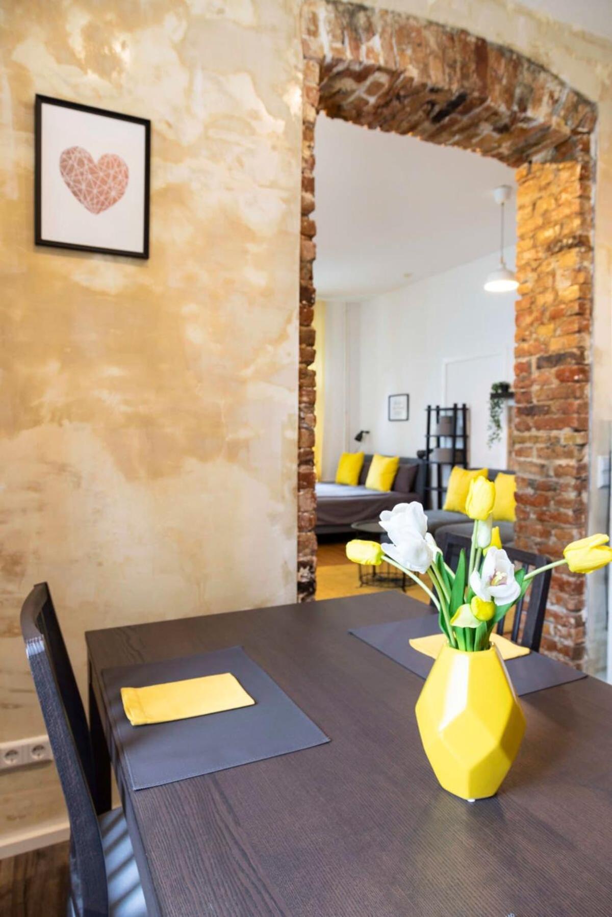 Shabby Chic Plus Self Checkin And Free Street Parking 베를린 외부 사진